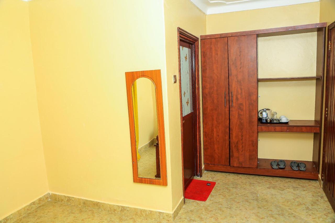 Palm Star Motel フォート・ポータル エクステリア 写真